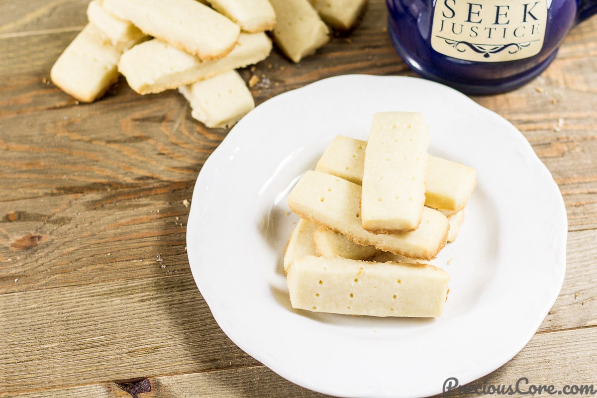 HOMEMADE SHORTBREAD COOKIES! Precious Core