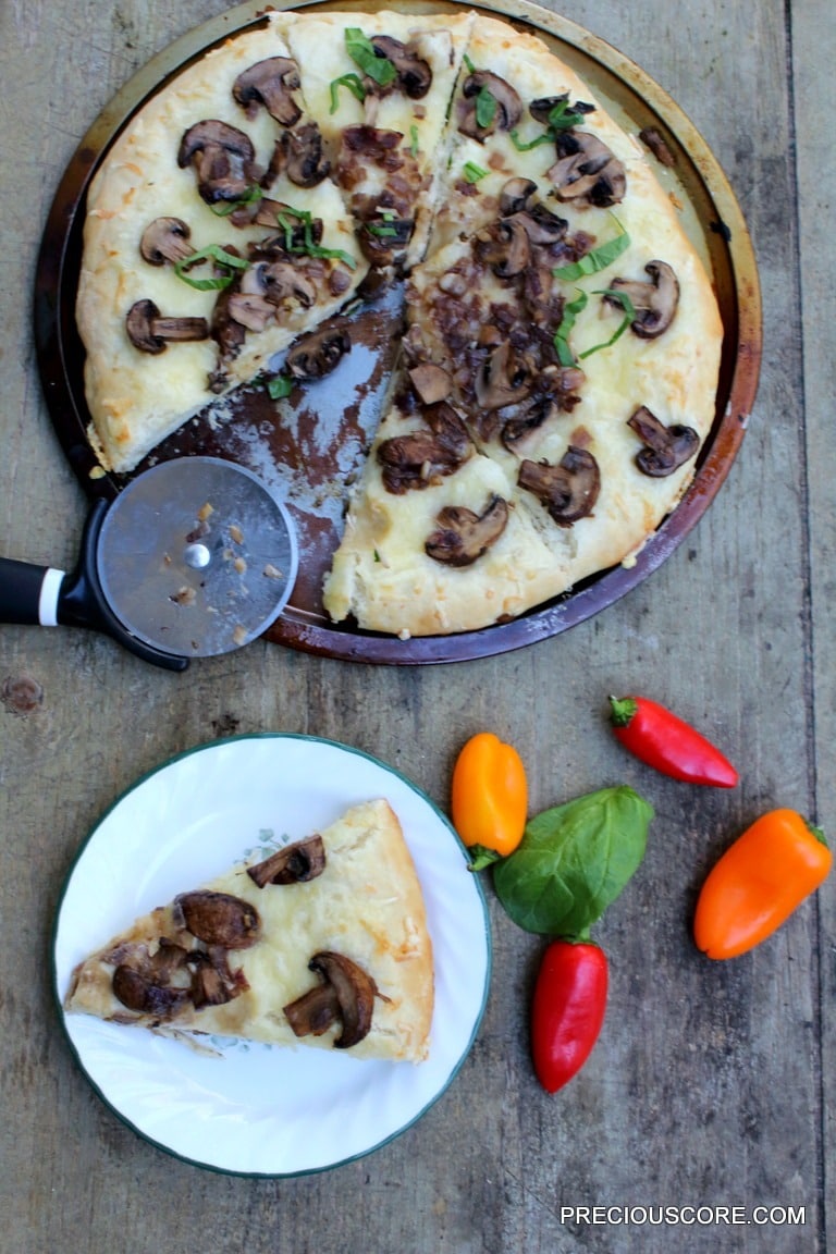 EASY MUSHROOM PIZZA | Precious Core
