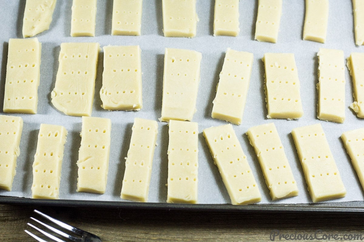 Shortbread cookies ready to be baked.