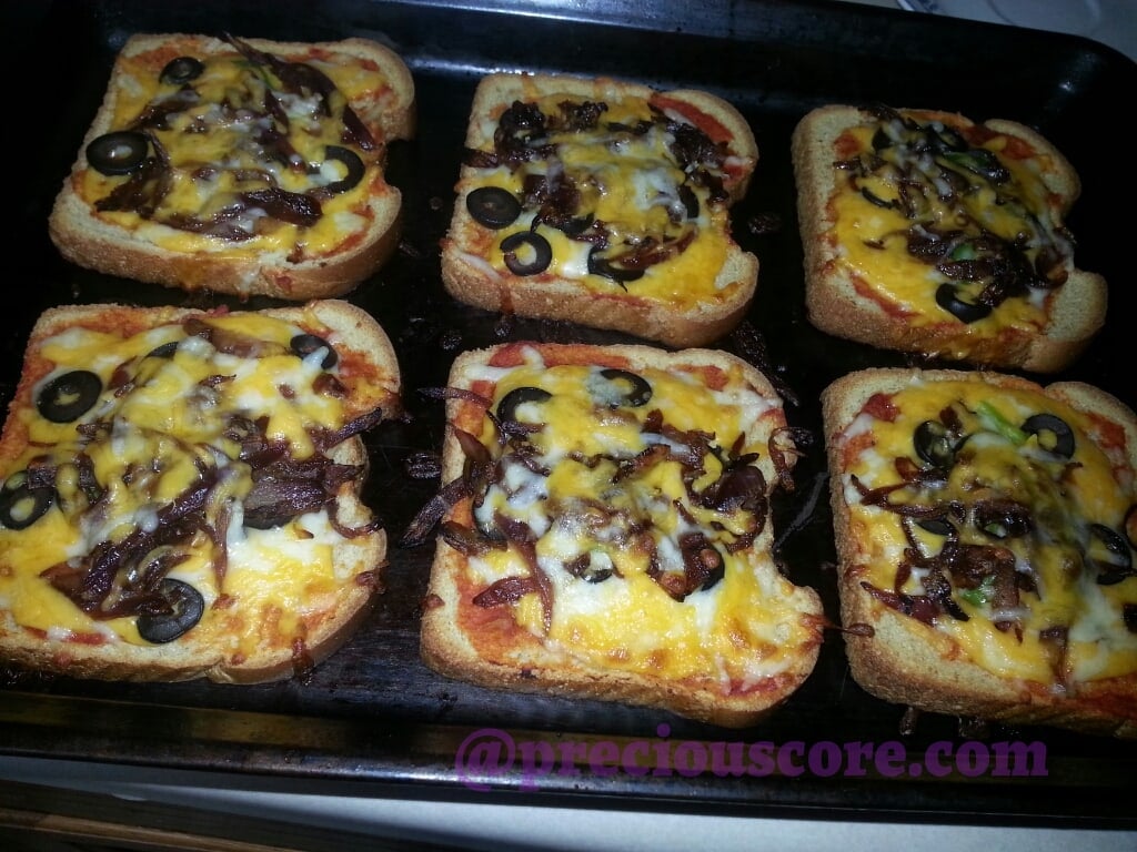 sliced bread pizza