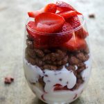 5-MINUTE YOGURT PARFAIT