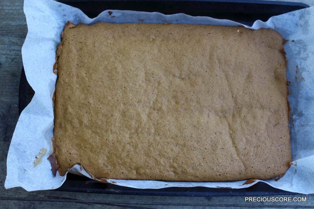 Baked pumpkin cake.