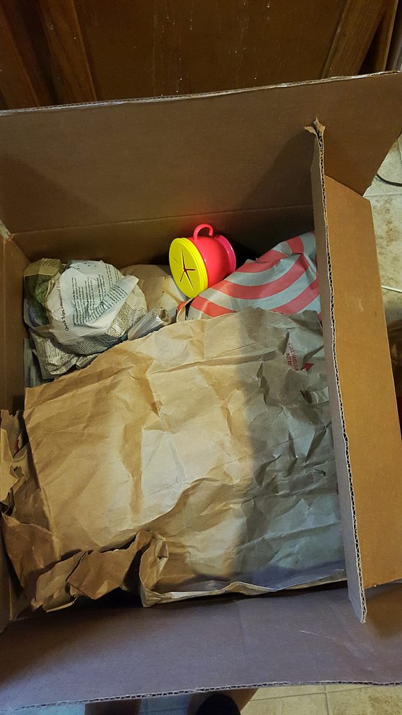 decluttering box