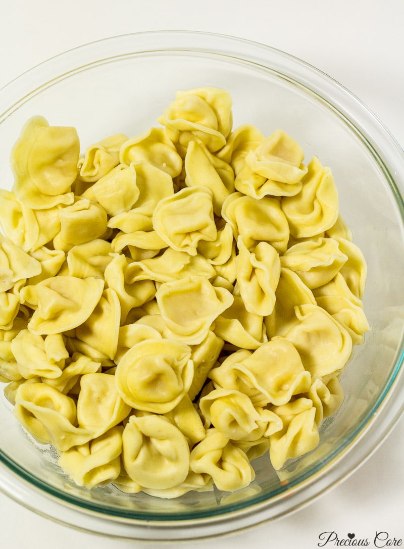 boiled tortellini pasta