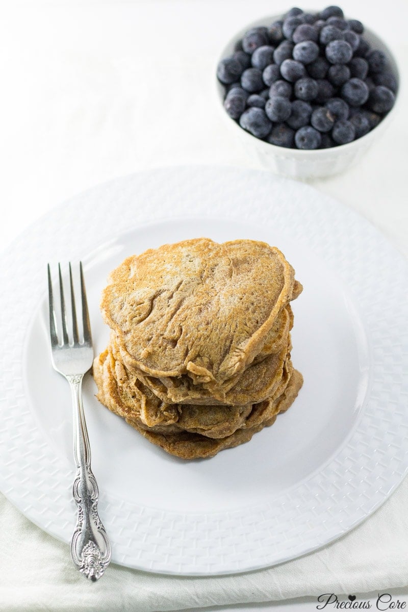 Healthy eggless pancakes