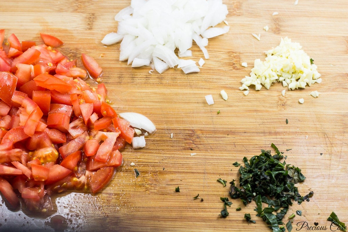 west african ingredients for tomato sauce meatballs_