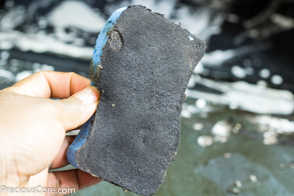 Clean oven with baking soda