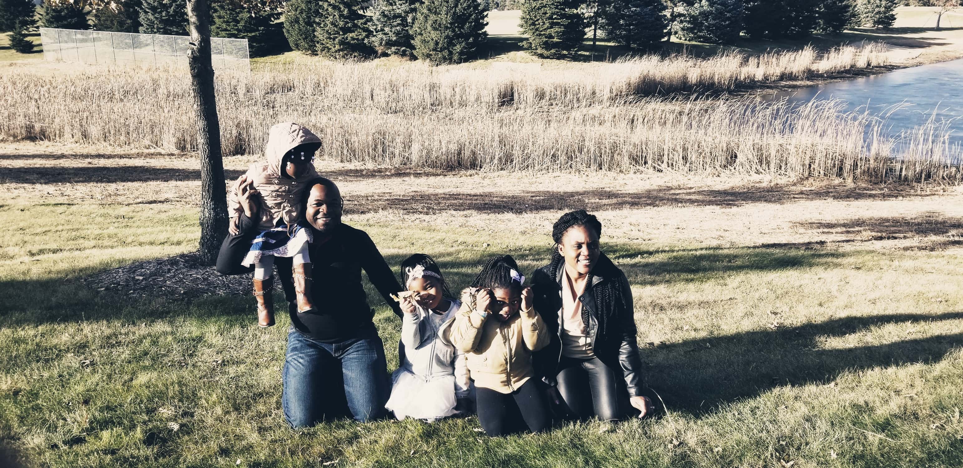 Perfect family pictures with nature.