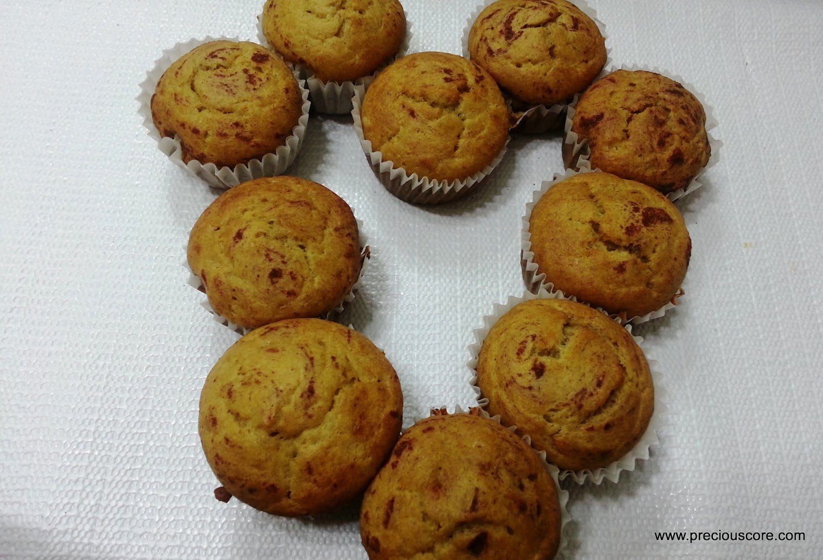 Cameroon banana cakes in the shape of a heart.