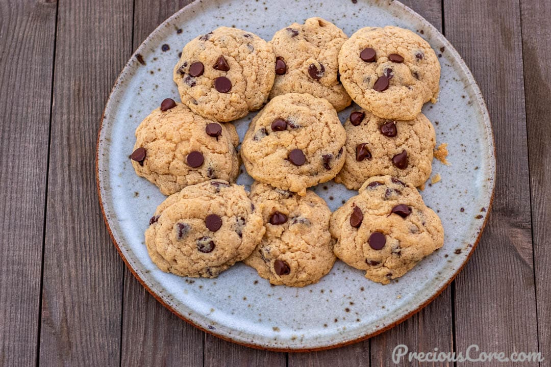 EASIEST CHOCOLATE CHIP COOKIES | Precious Core