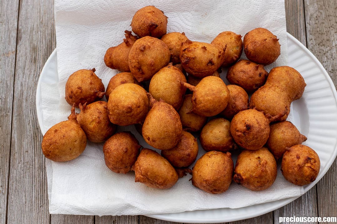 Fritters on paper towels.