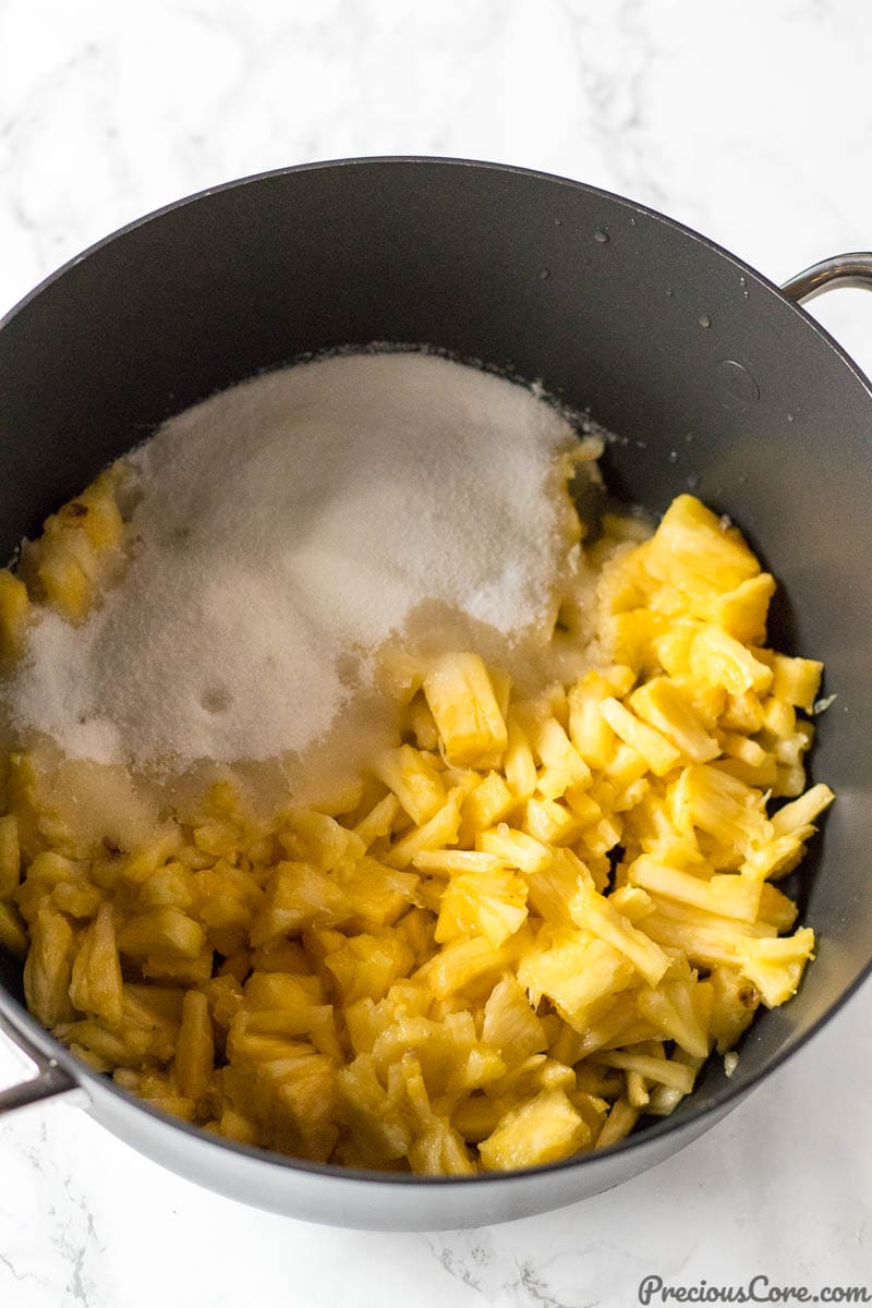 alla ingredienser för hemlagad ananas sylt