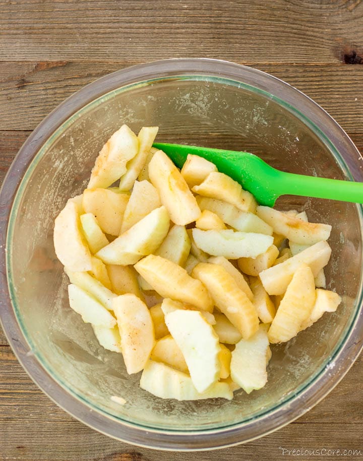 Uncooked Apple Pie Filling in Bowl