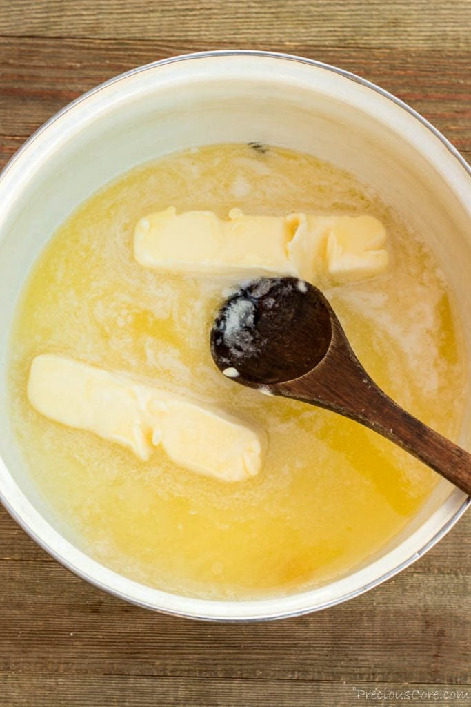 Butter and sugar in a pot.
