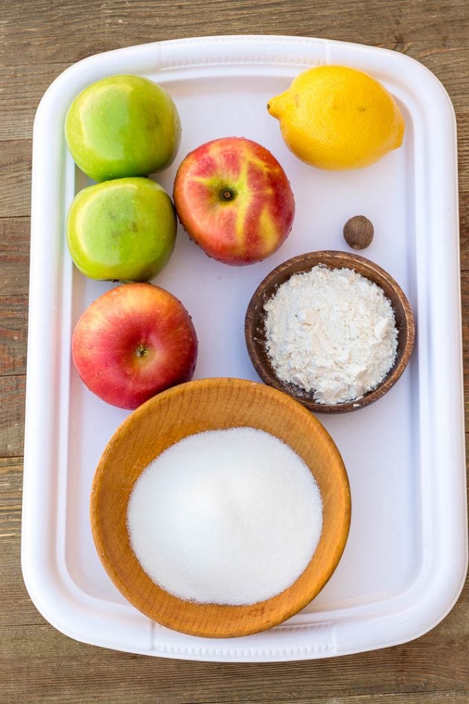 Ingredients for apple pie filling