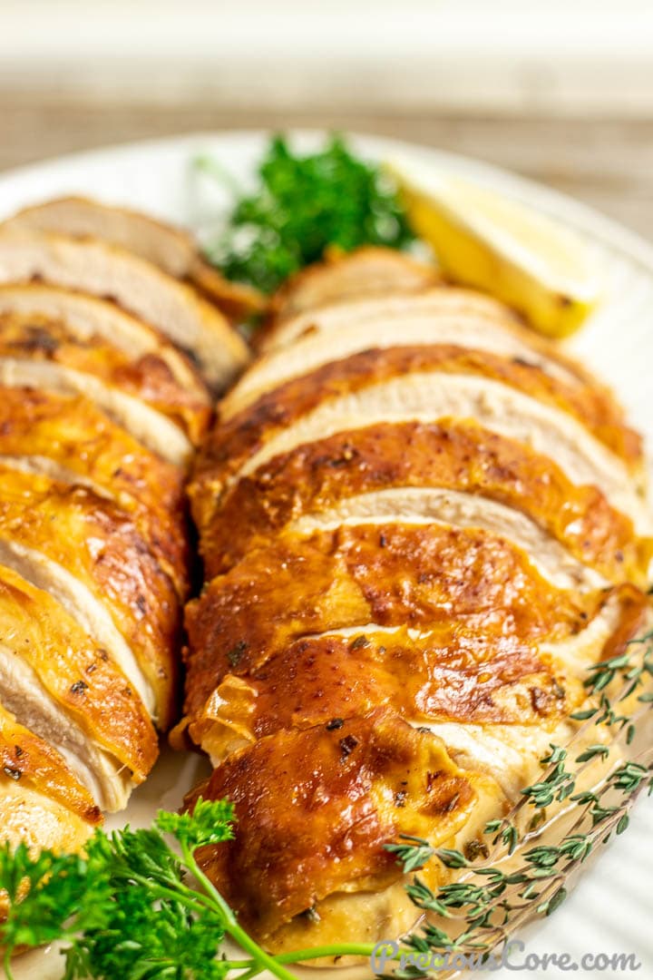 Close up shot of sliced turkey breast