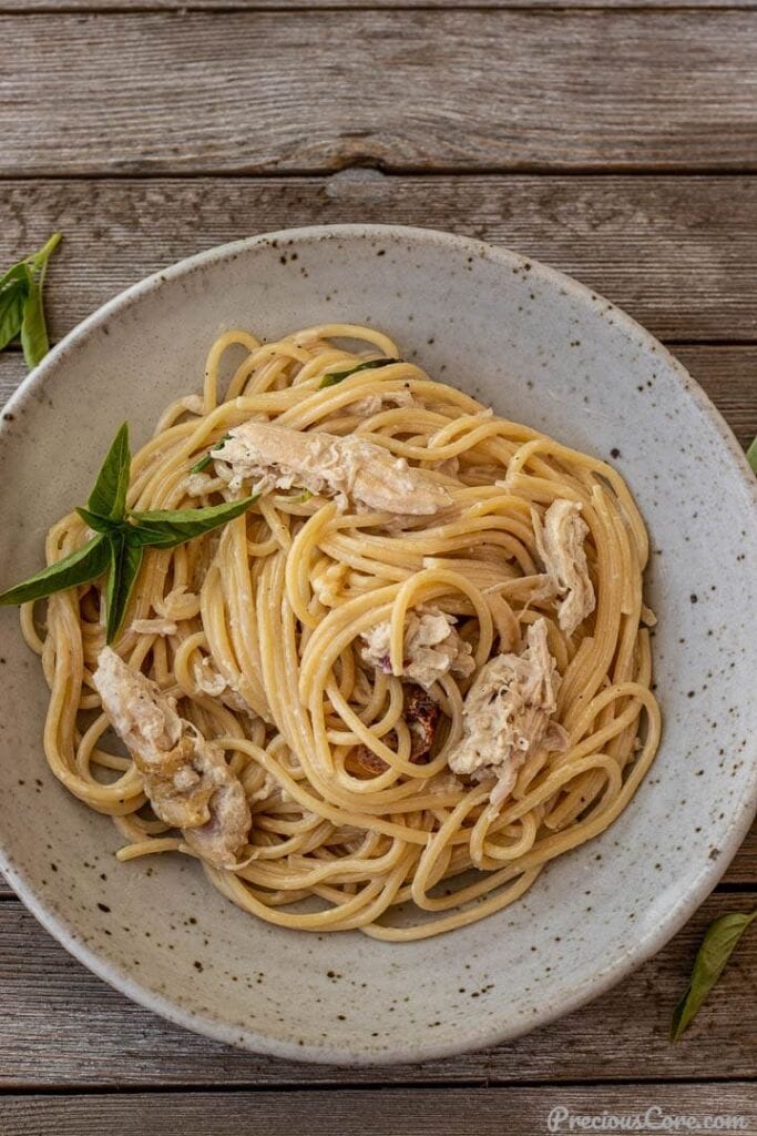 creamy chicken spaghetti in a bowl