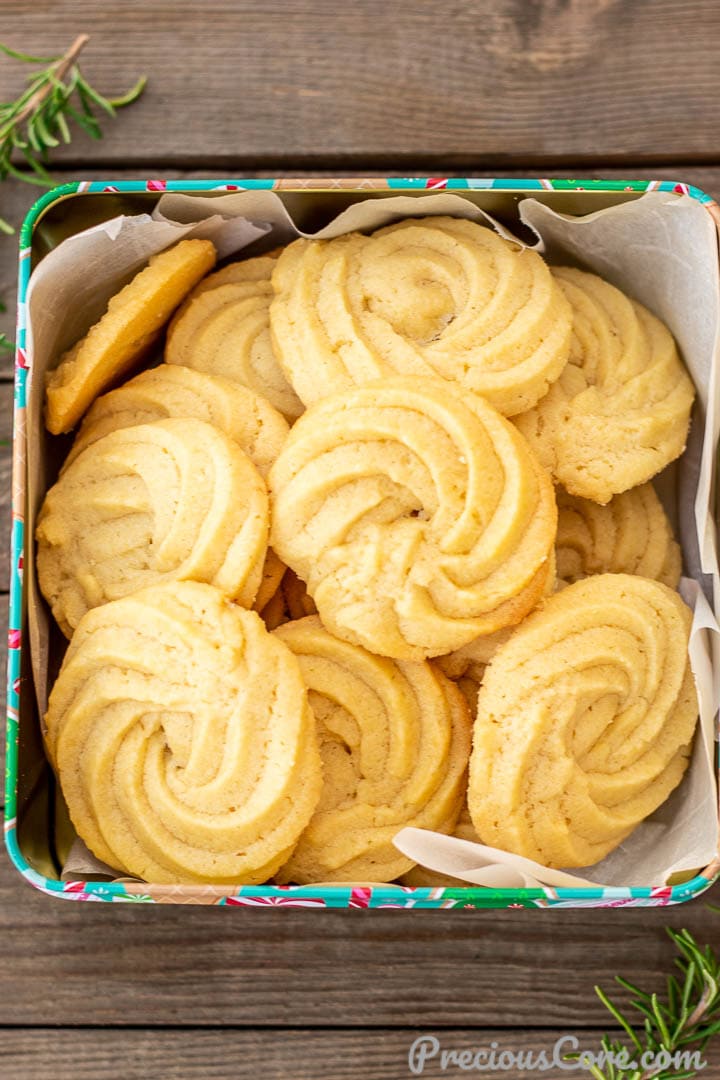 Butter Cookies in a cookie tin