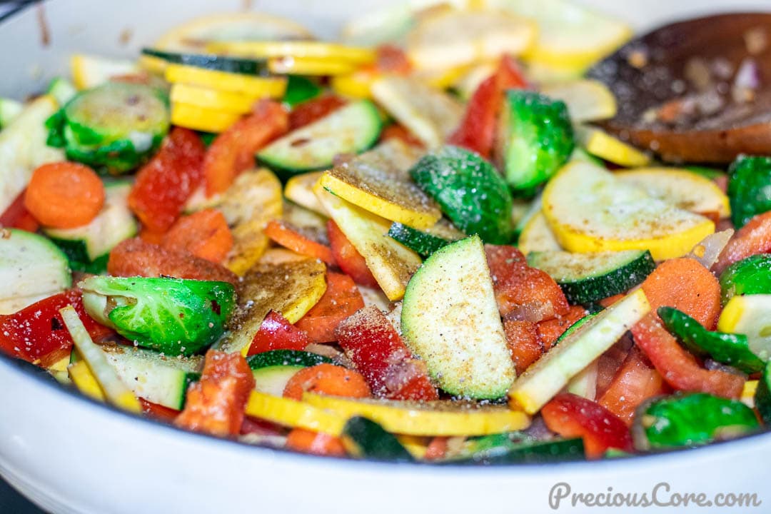 Vegetables with seasoning on top