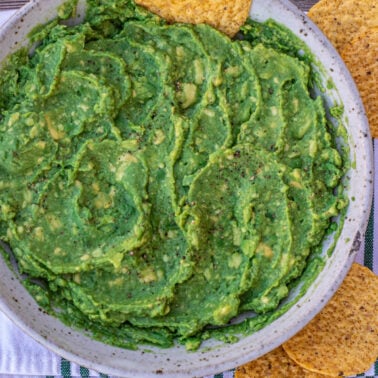 Square image of 4 ingredient guacamole recipe.